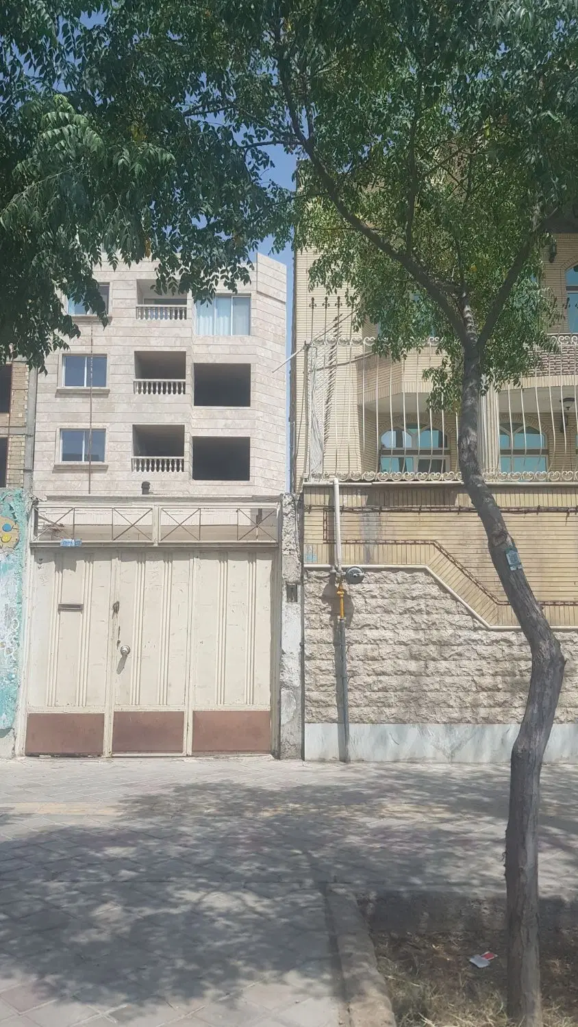 منزل کلنگی جهت سخت وسازدر خمینی شهر