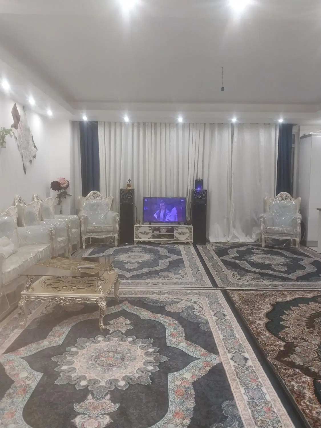 رهن و اجاره واحد ۱۱۰ متری شمالی مدیریت