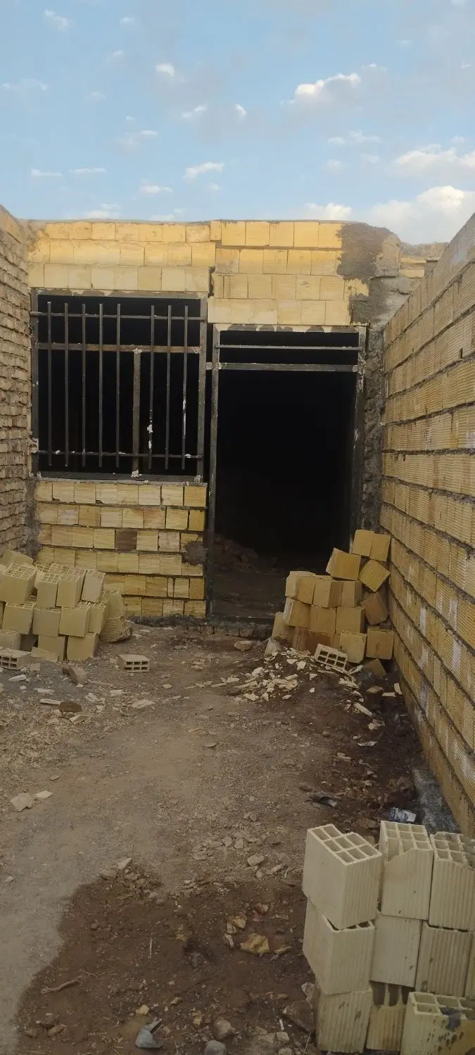 واحد منزل مسکونی سفت کاری شده