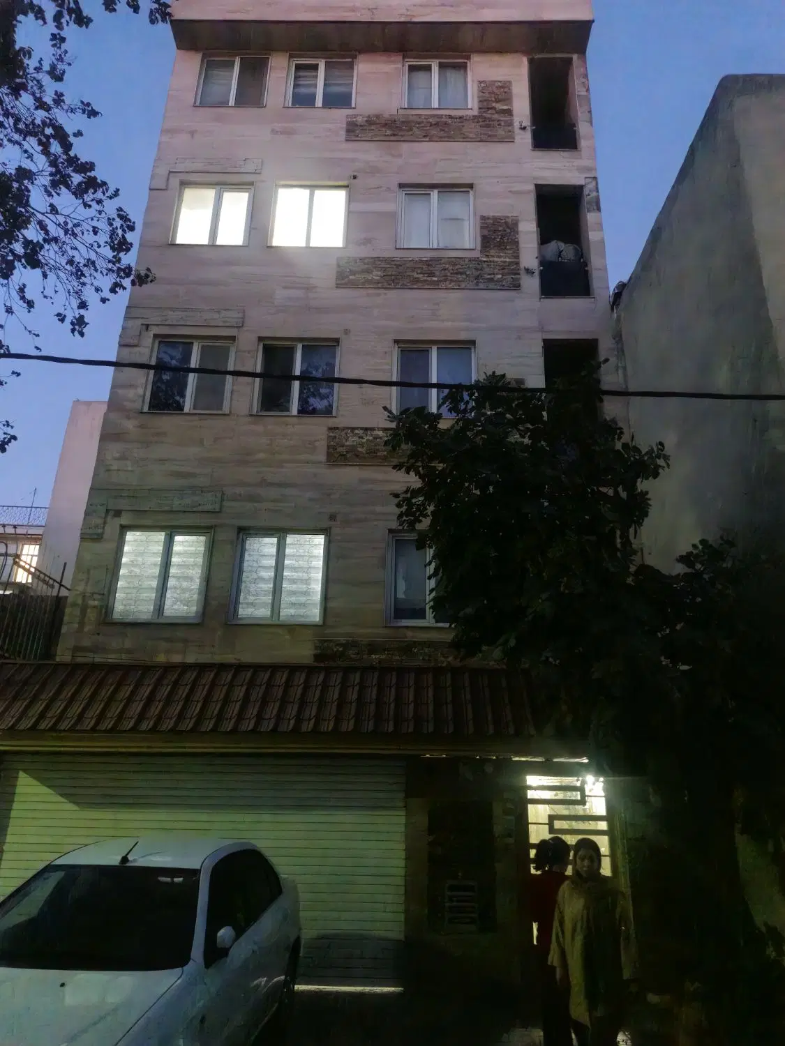 واحد ۷۲متری تکواحدی تکبرگ سندباپارکینگ وآسانسور