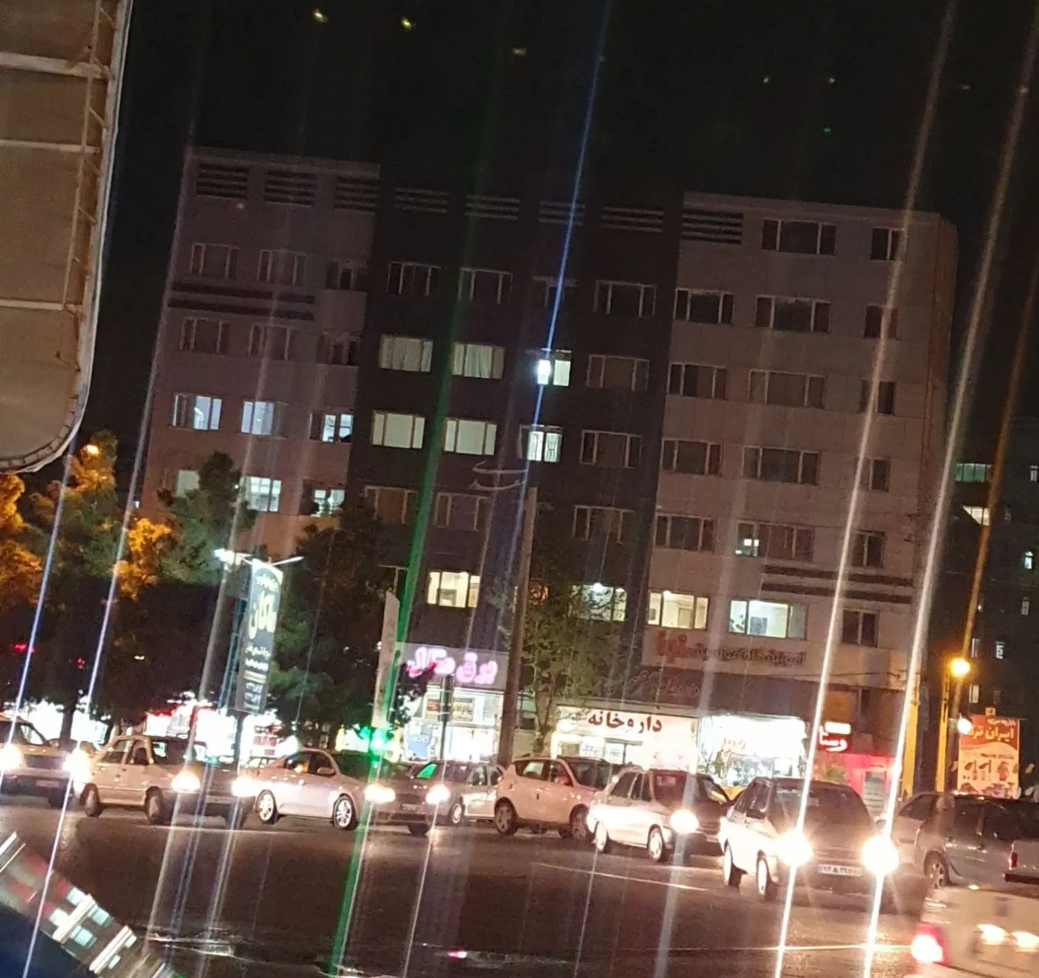 اول سعدی زیر زمین تجاری  ۳۰۰ متری با روشنایی