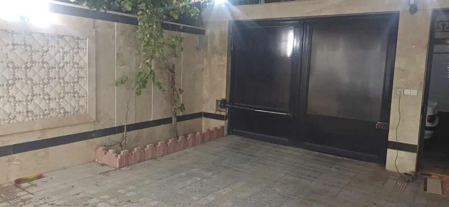 تک واحدی ۹۰متری