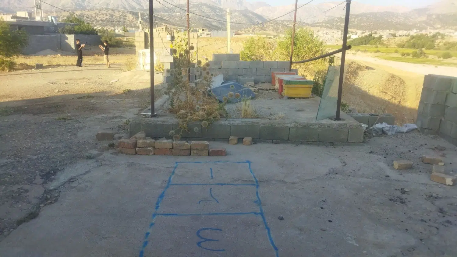زمین فروشی