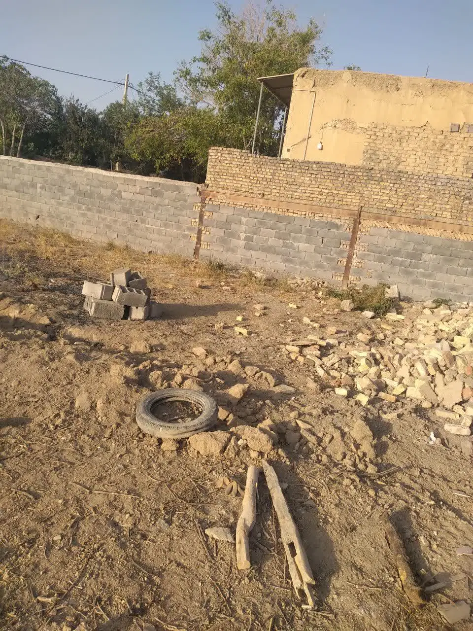 زمین فورشی