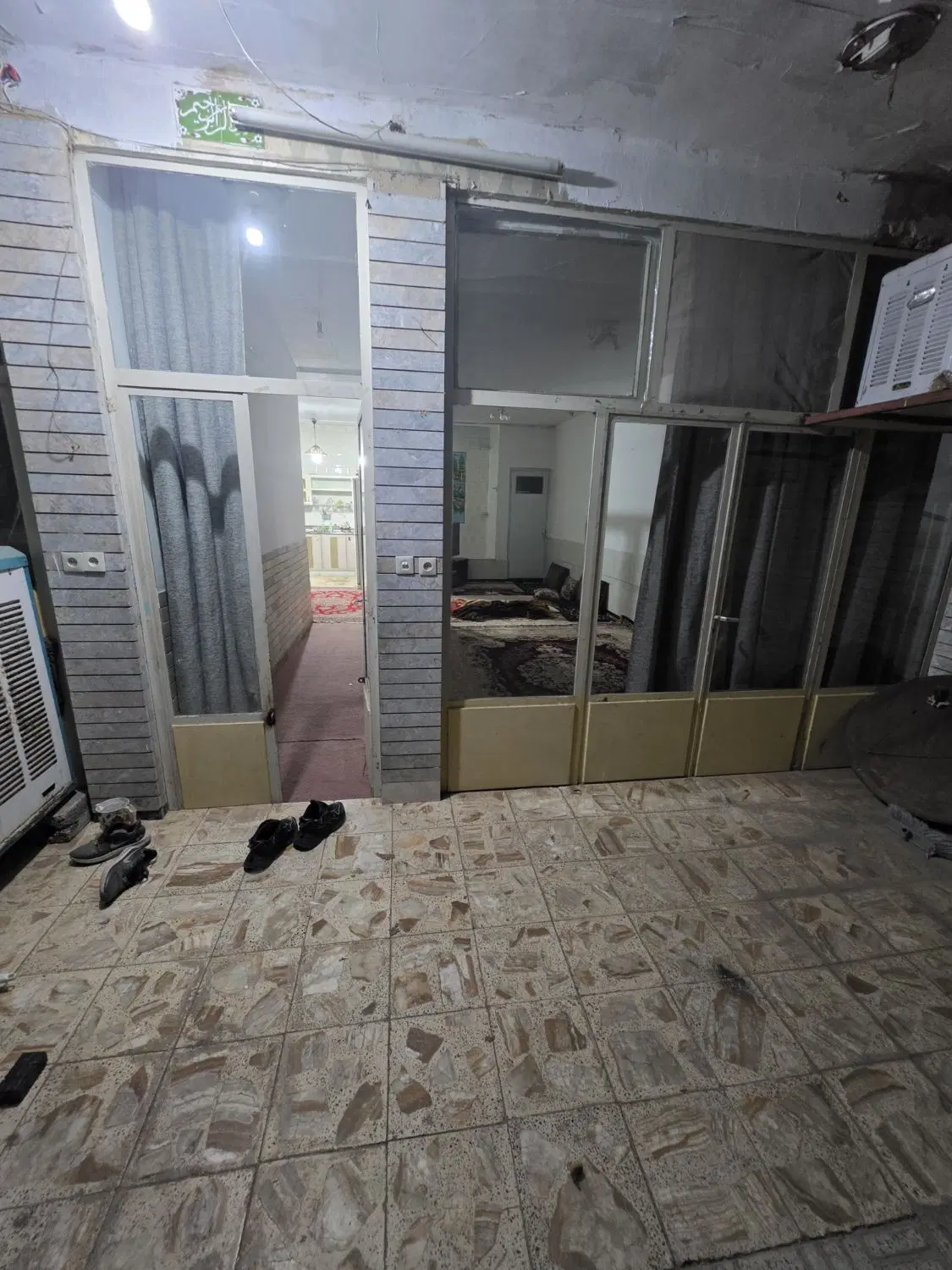 منزل بزرگ دربست