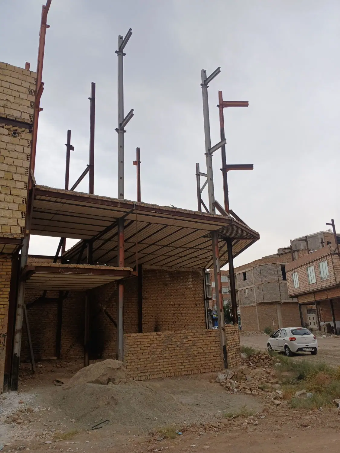 فروش ملک تجاری مسکونی نیمه کاره دو نبش