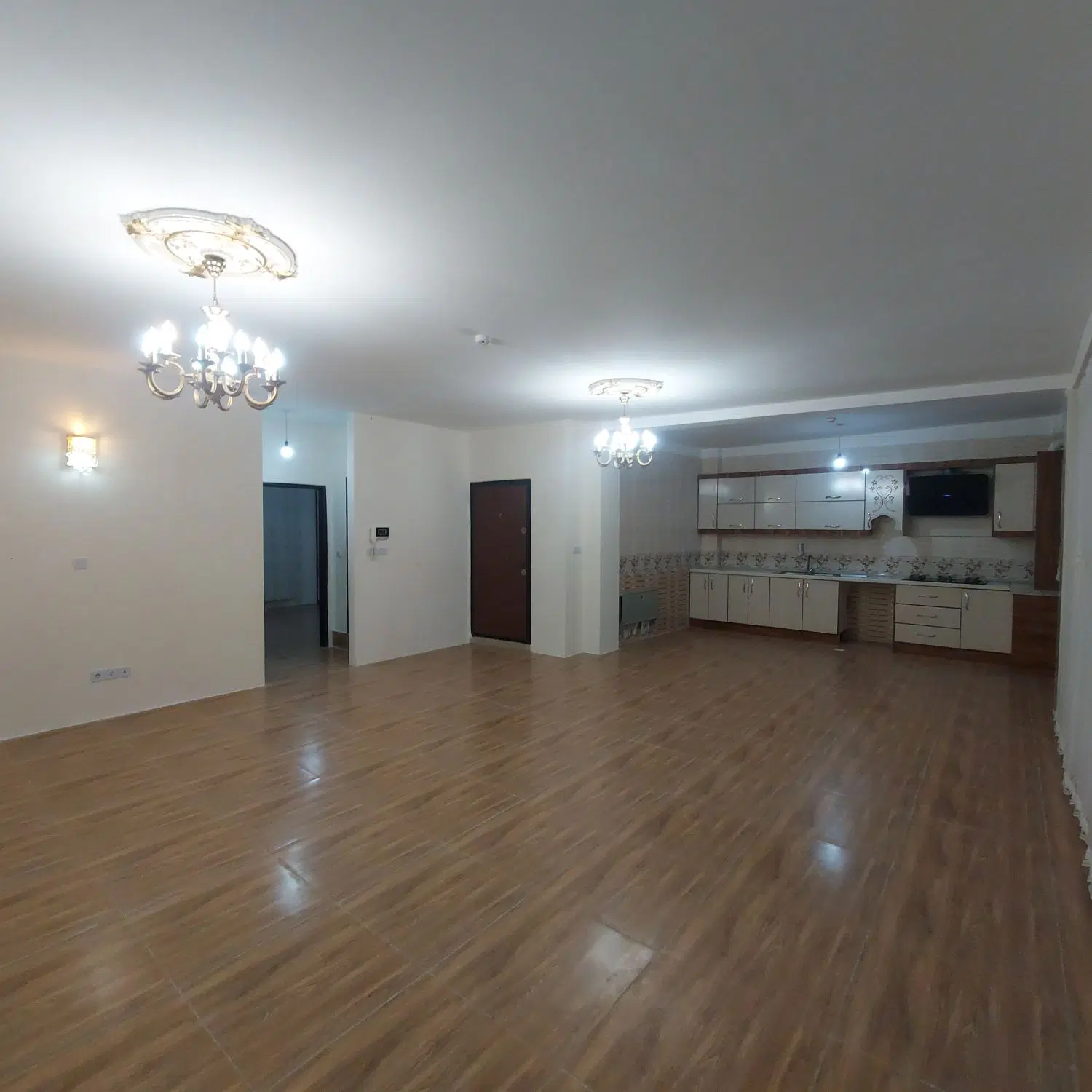 آپارتمان ۱۰۰متر فول کلیدنخورده، حسینیه (فیضیه)