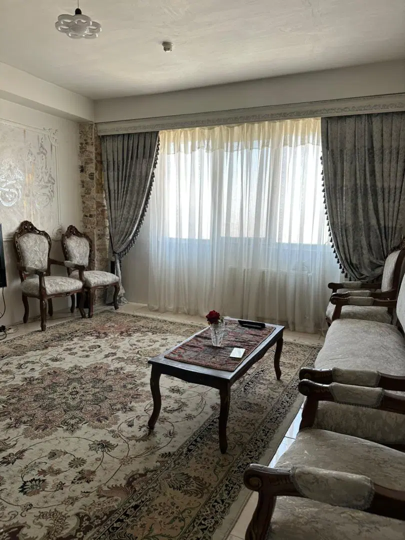 آپارتمان نقلی و دلباز
