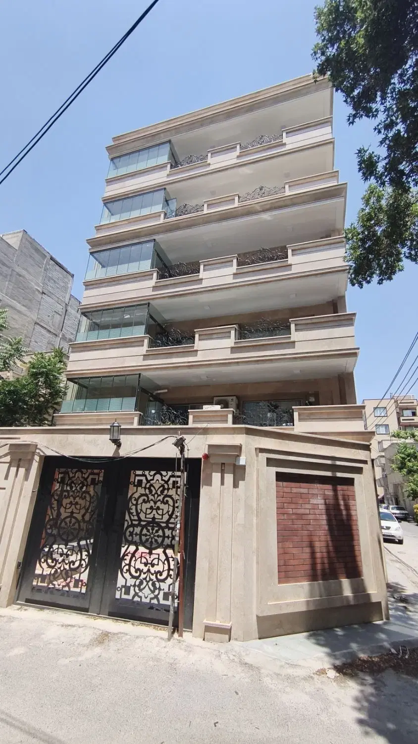 واحد سوپرلوکس ۲۱۰متری