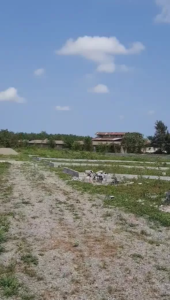 زمین باغی