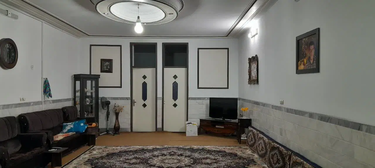 زیر زمین صد متر ،کابینت بندی ،تمیز،خوش نقشه