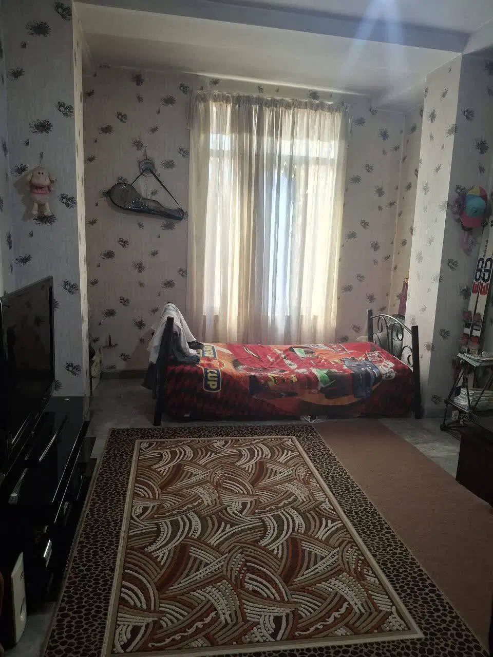 اجاره ۹۵ متری دو خواب پارکینگ اختصاصی