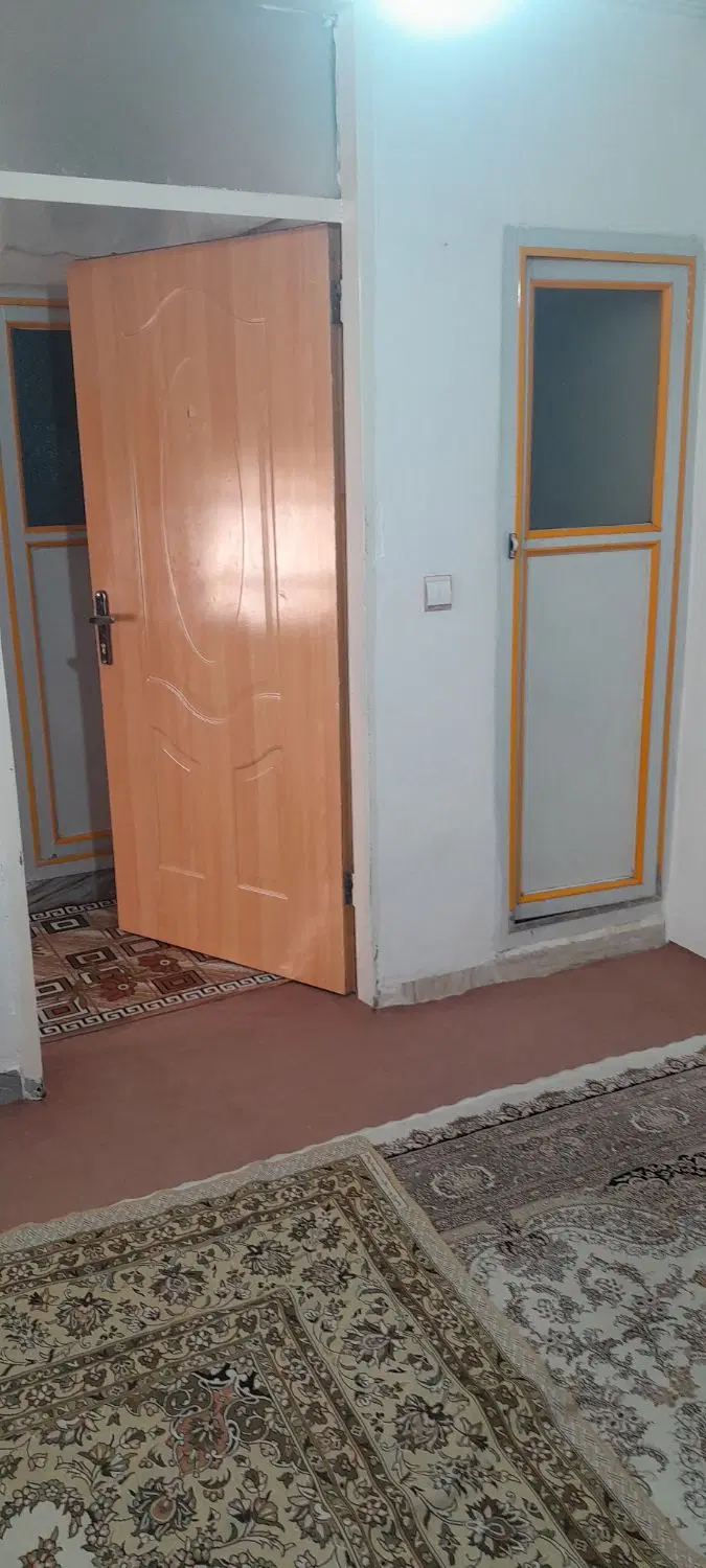 منزل اجاره ای طبقه همکف