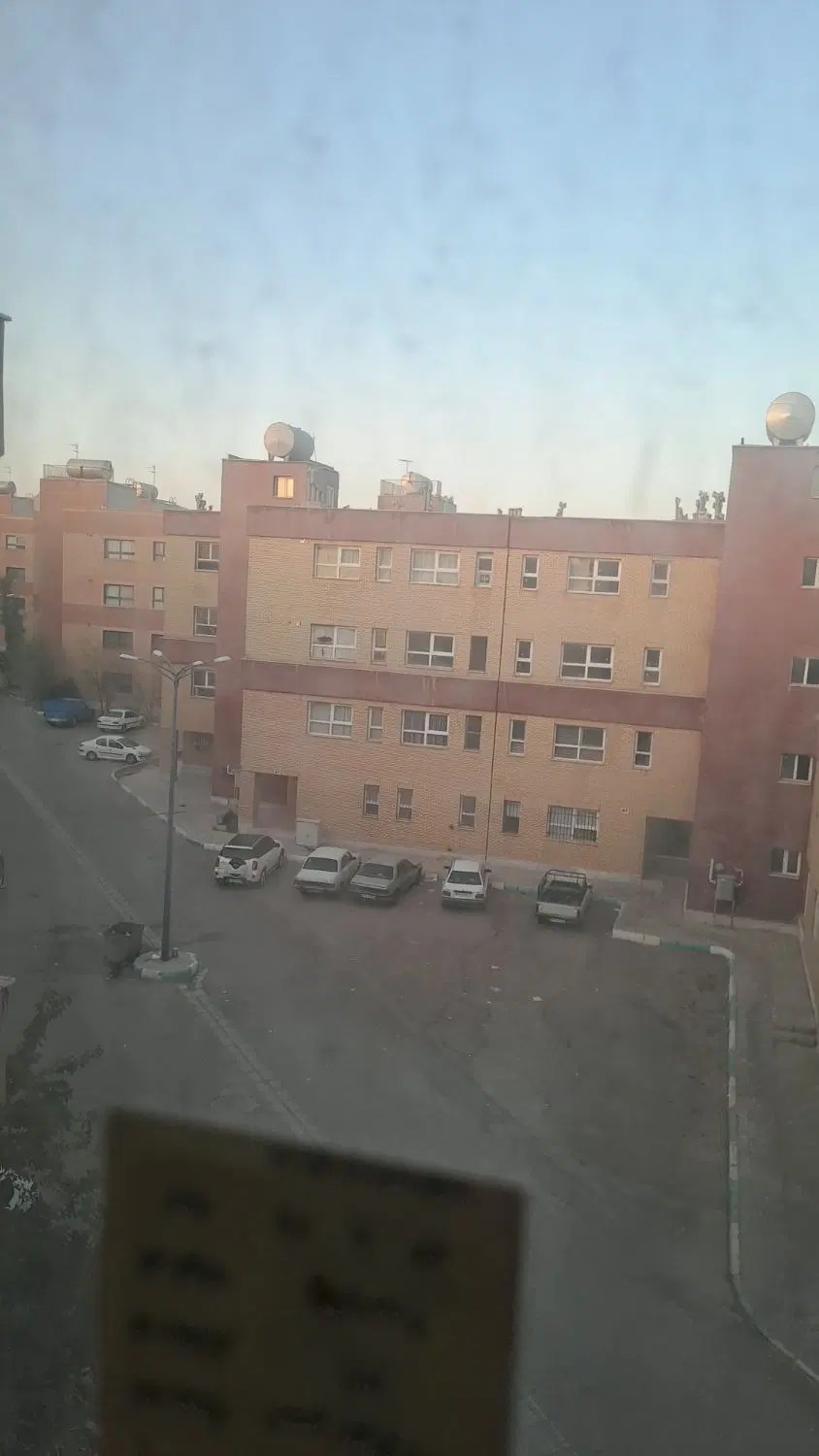 ۶۴ متری یک خوابه طبقه سوم اسانسوردار