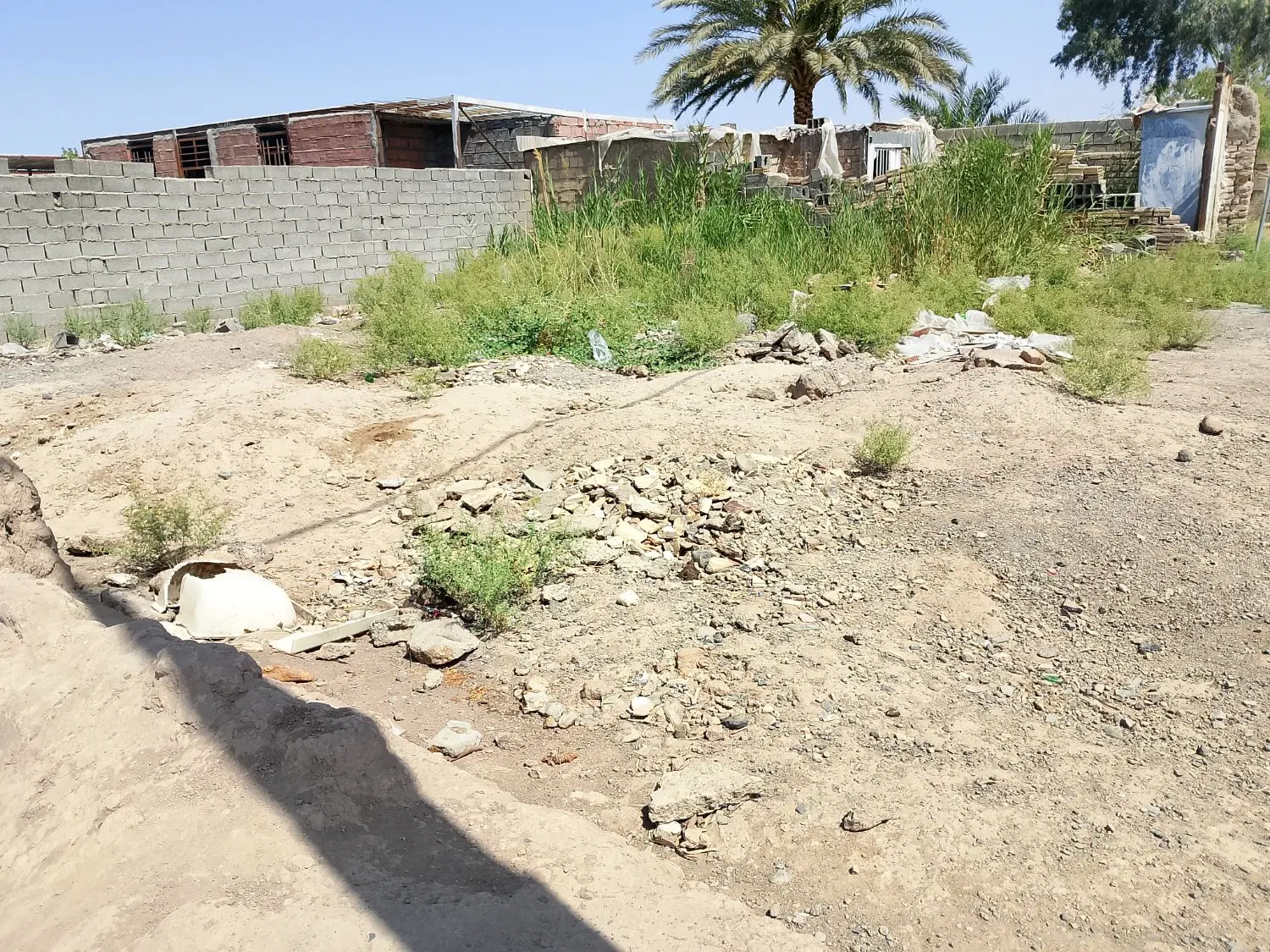 زمین فروشی