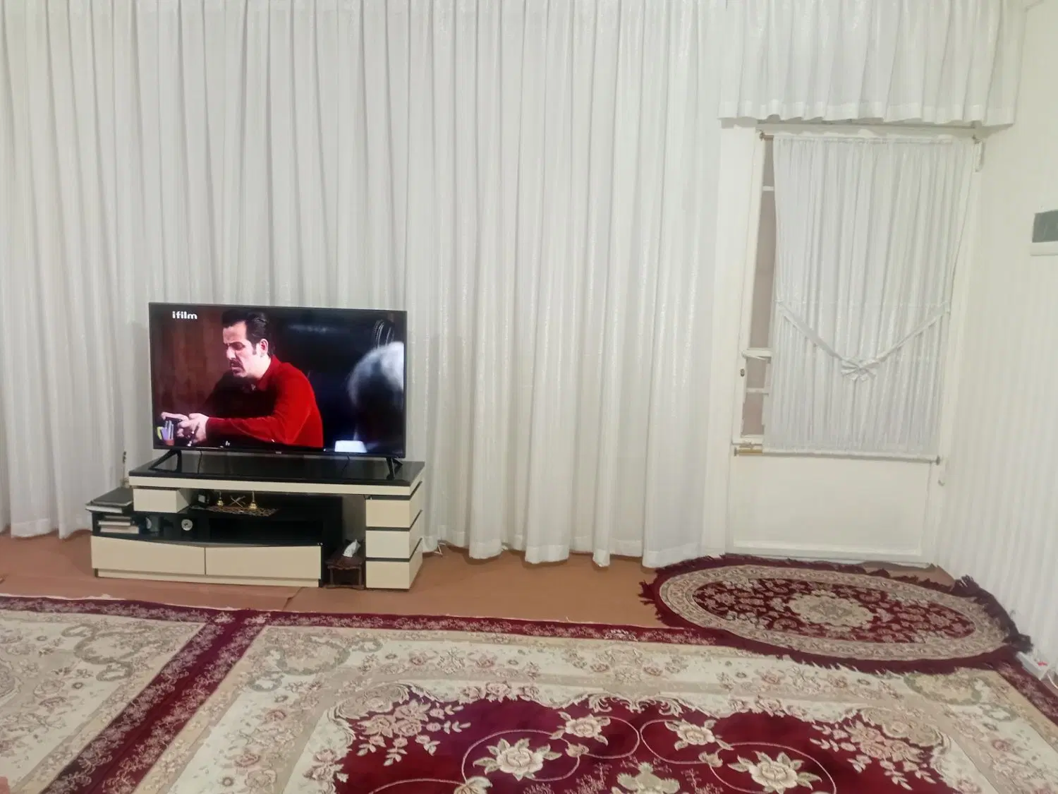 واحد یه طبقه اول شهرک ولی عصر