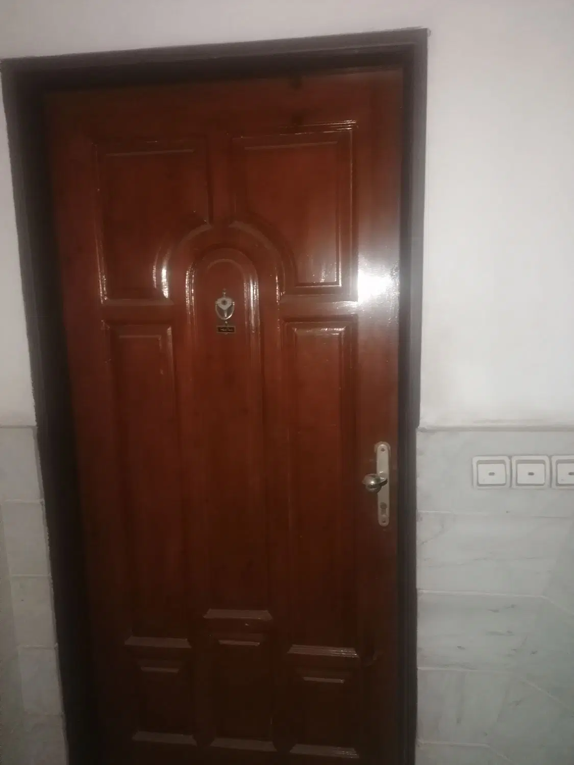 آپارتمان تک واحدی ۴۰ متری طبقه اول و سوم