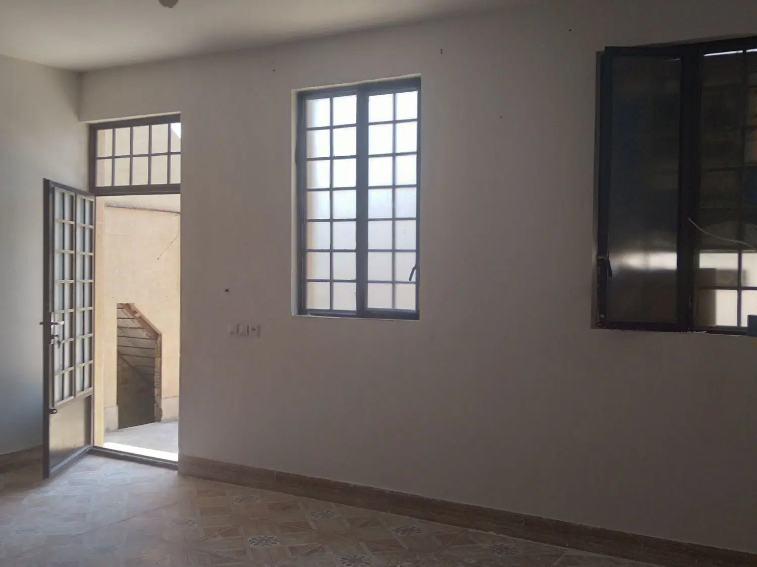 خانه دو طبقه در بهرامی