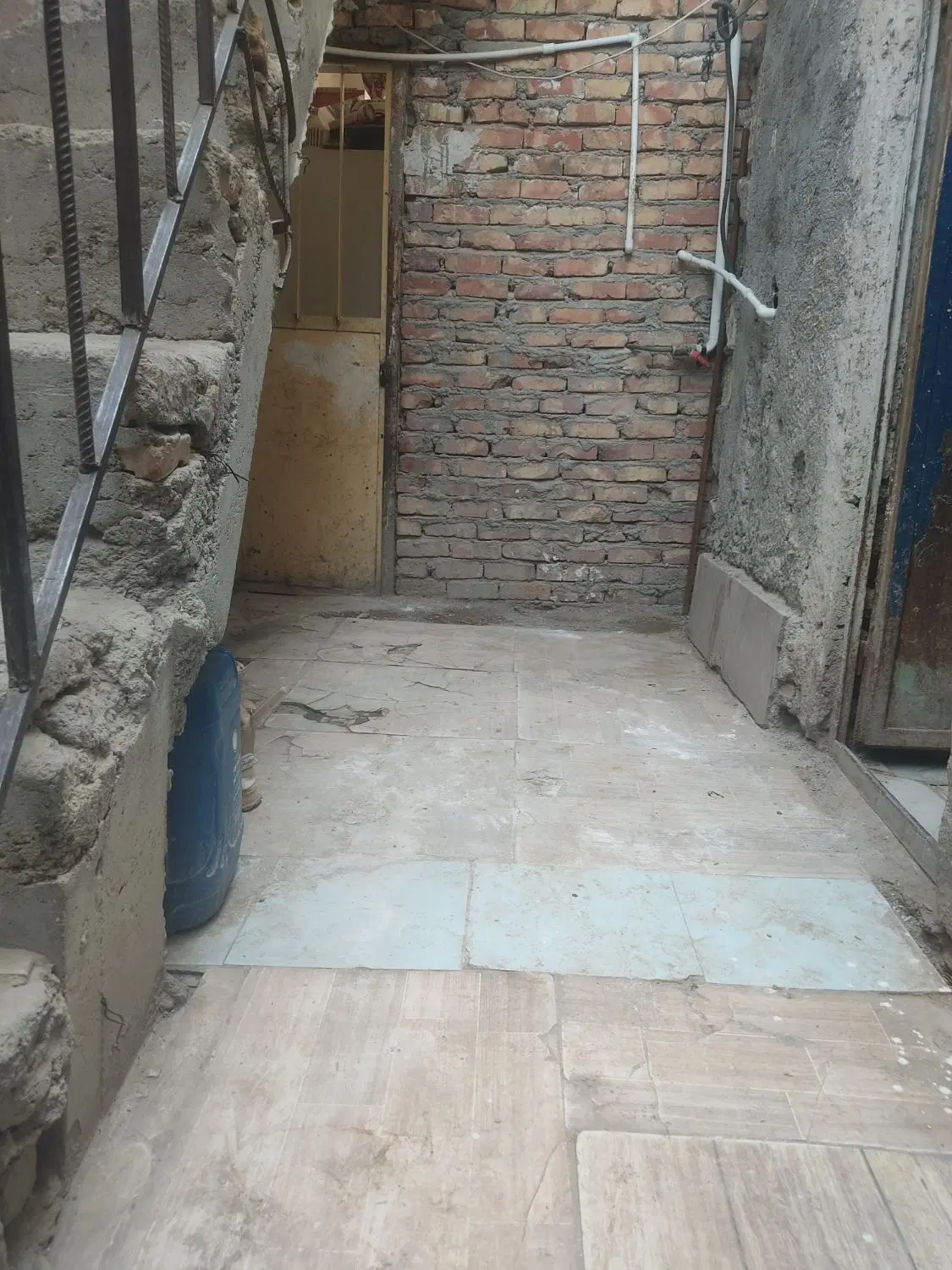 خانه فروشی و هم اجاراه