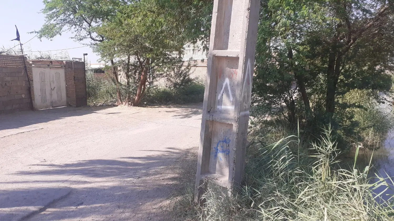 یک قطعه زمین  محرزی  مناسب  وکم  هزینه