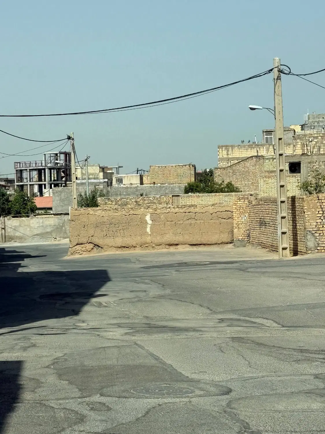 زمین دو بر چمگردان