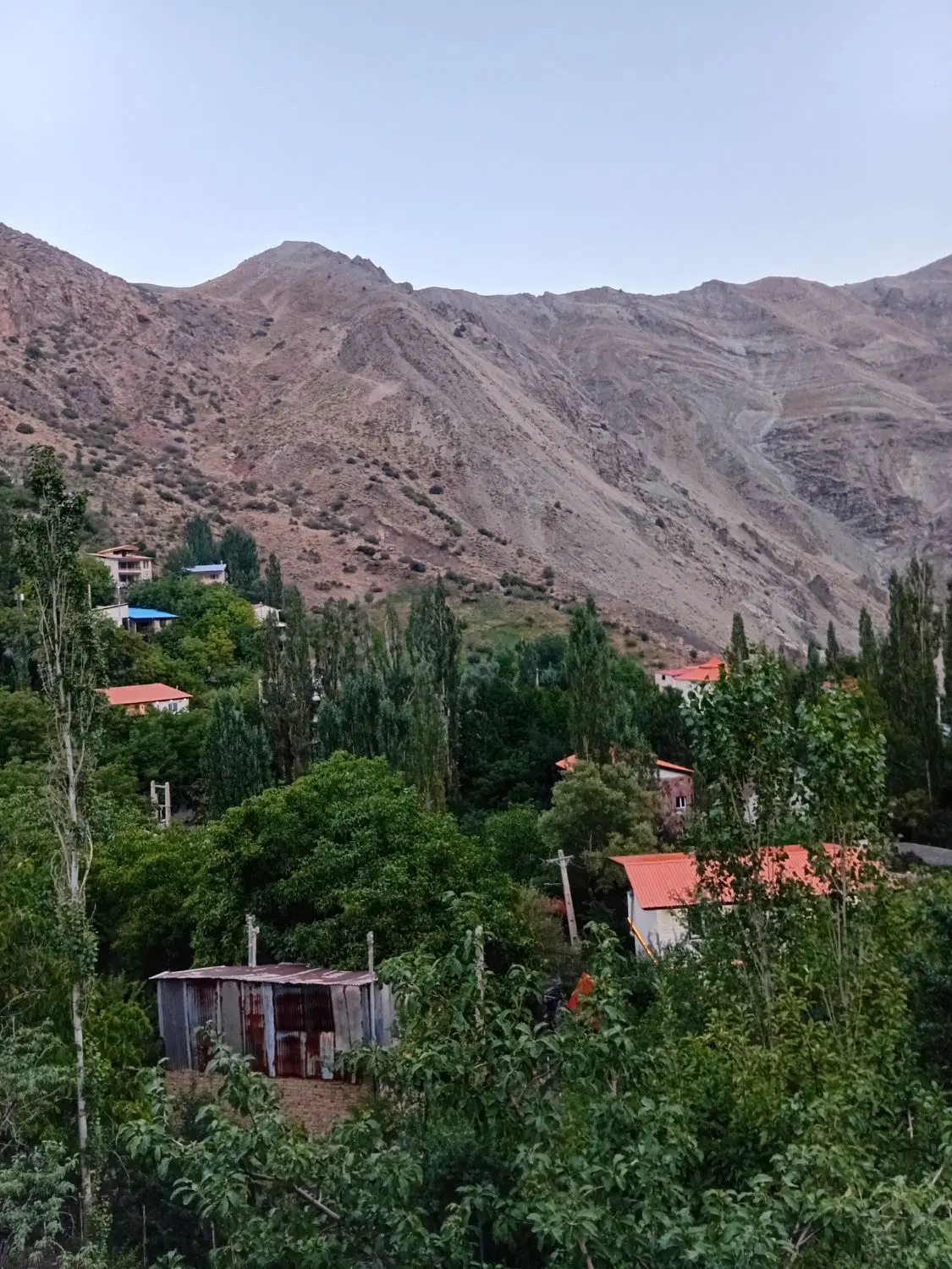 زمین در جاده چالوس