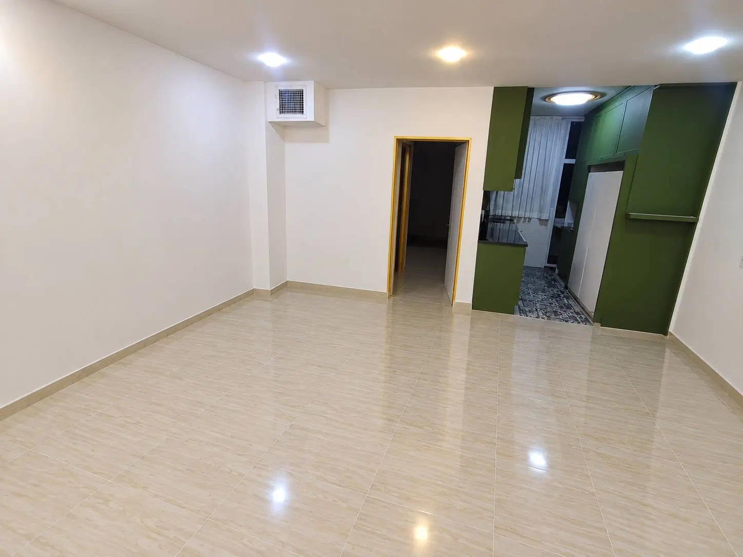 ۶۰ متر اسانسور پارکینگ