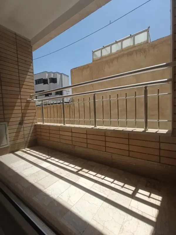 فروش آپارتمان ۱۰۷ متری ، محتشم ، دو طرف نور