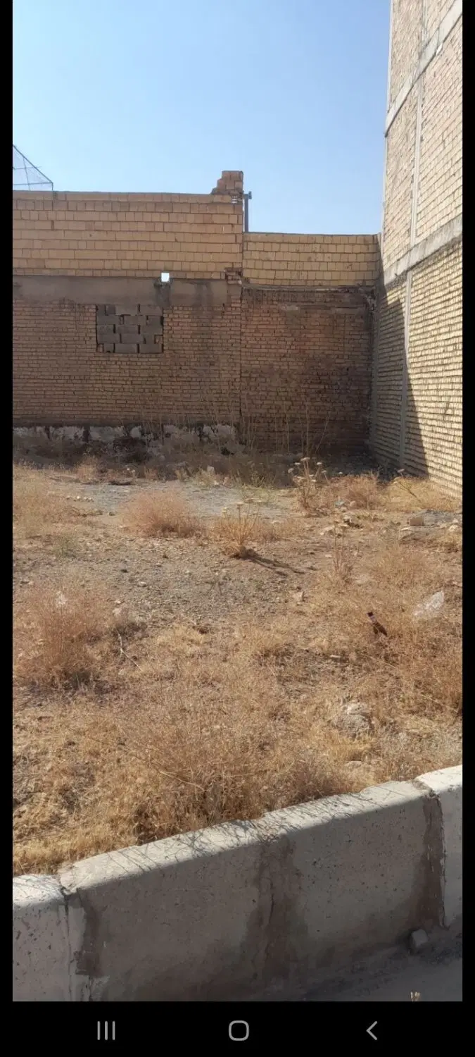 زمین ۱۳۵ متری بر بلوار پرستار