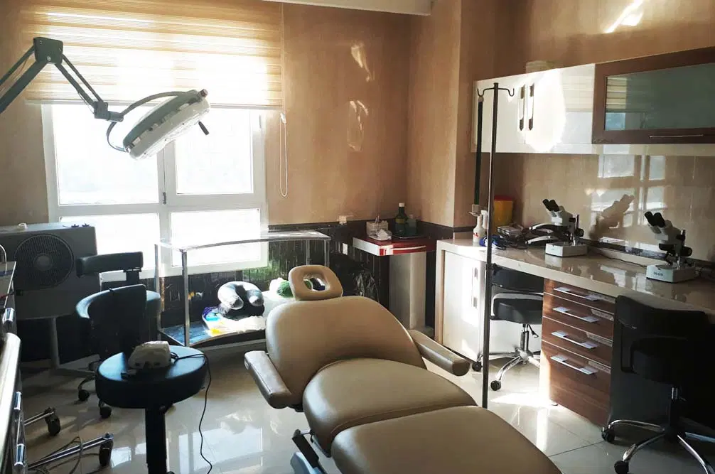 اجاره مطب برای تیم کاشت مو و ابرو
