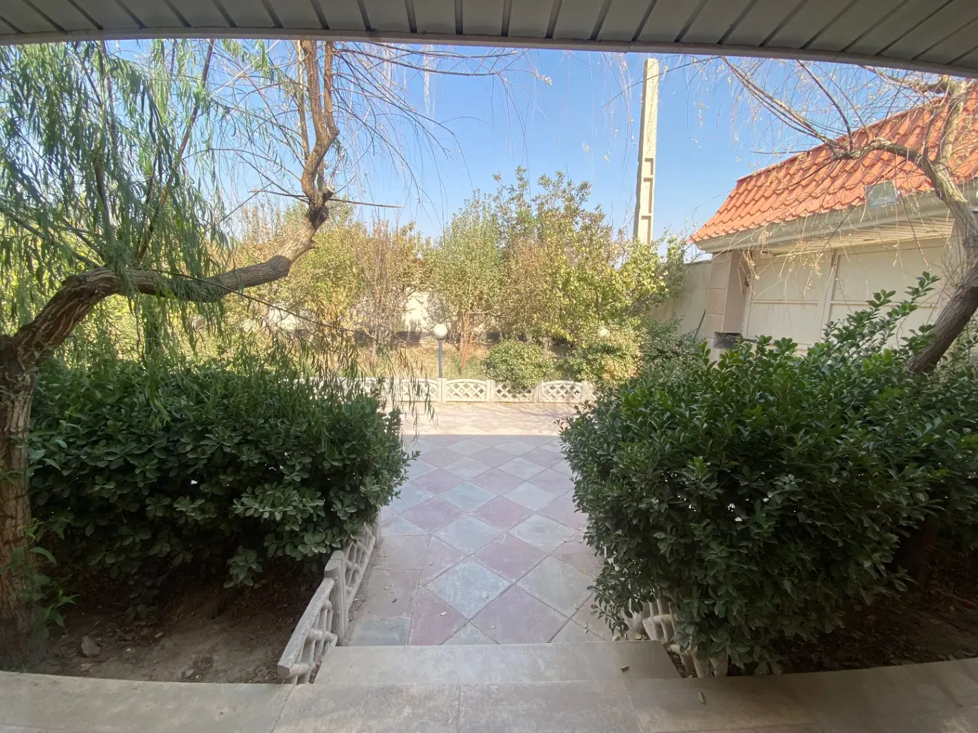 اجاره سالیانه باغ(باغچه)