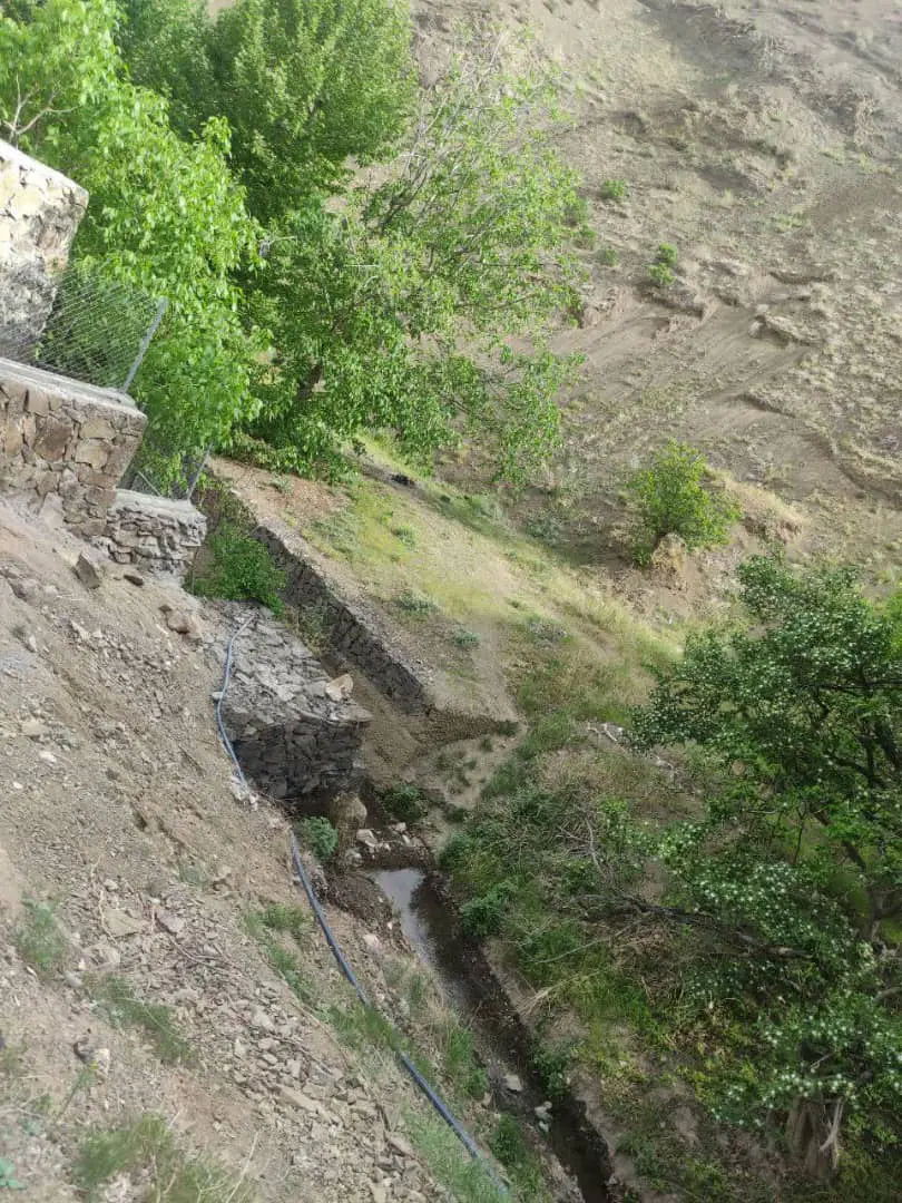 «باغچه سرسبز با چشمه ،جاده کندر ،معاوضه»