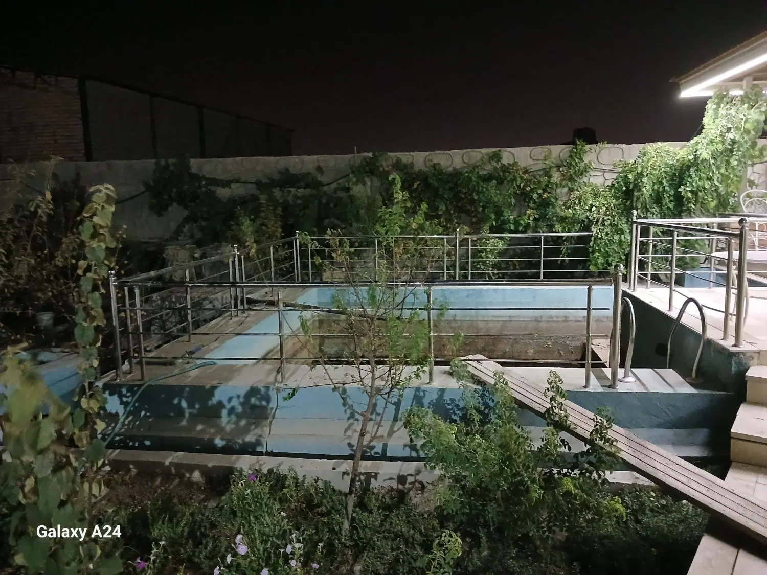 باغ ۸۰۰متری