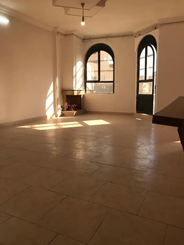۷۵متراپاراتمان اجاره۲خواب اول رضاشهرطبقه۱کوچه۲۰متر