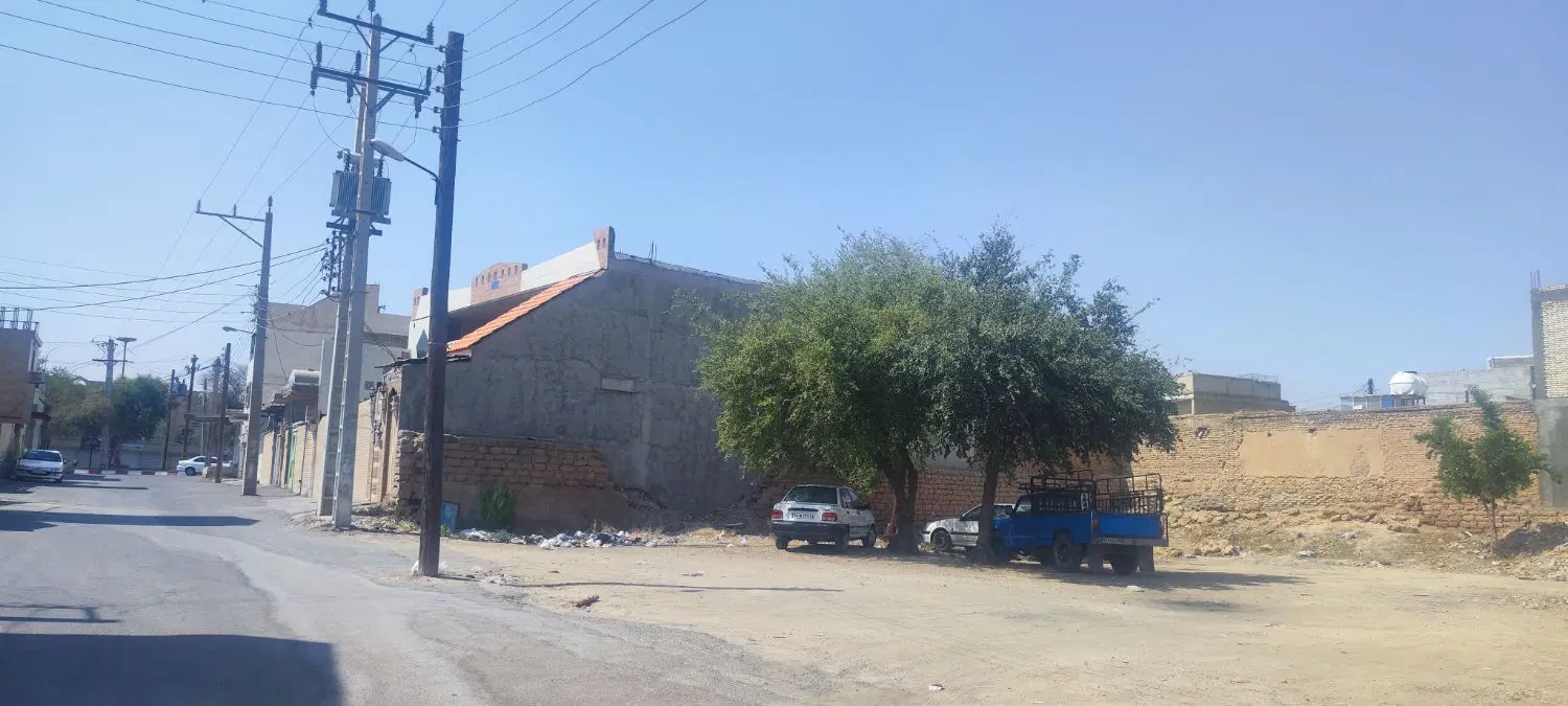 زمین 296.5 متری بر اصلی لین چهار