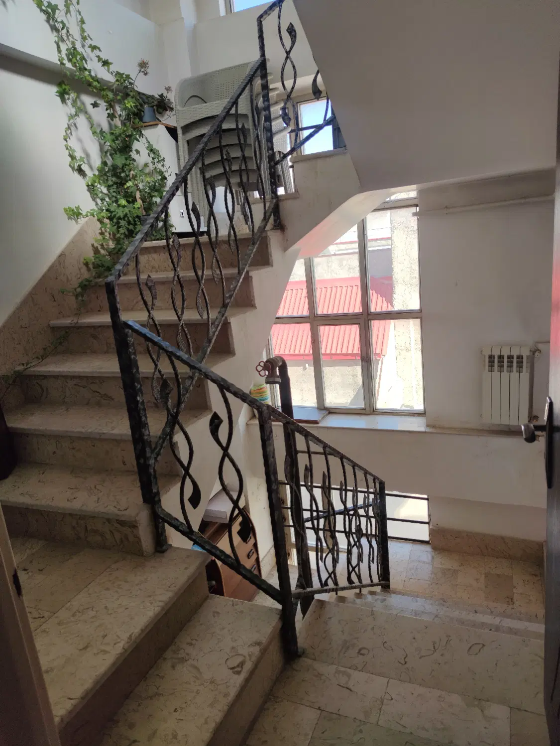 آپارتمان ۹۹ متری در مرزداران