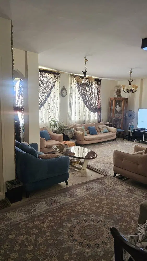 آپارتمان ۸۲ متری تک واحدی