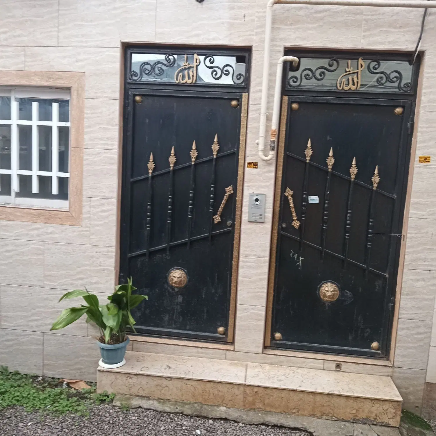 خانه دوطبقه دخانیات