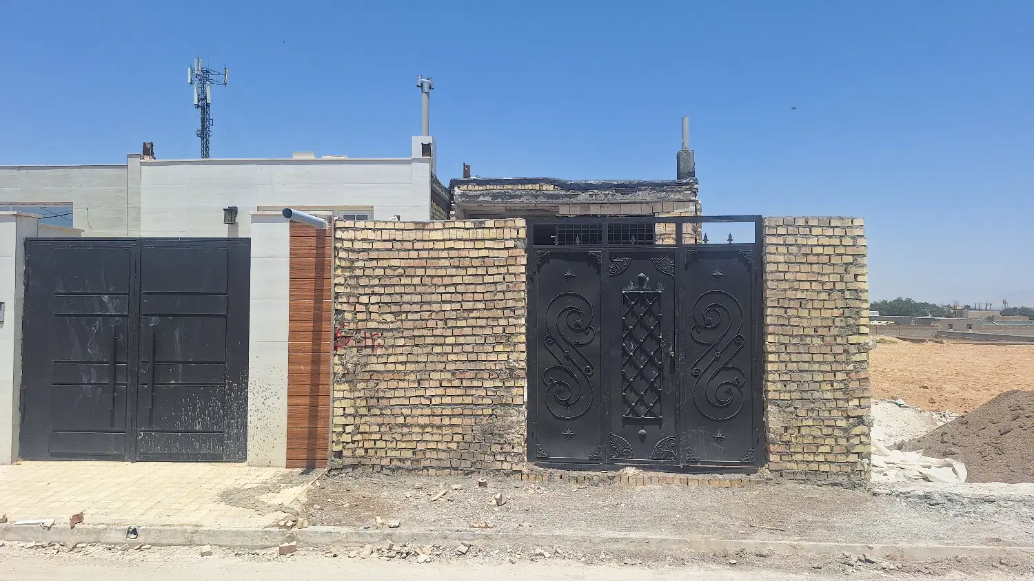 منزل ویلایی نیمه کاره در تپه سلام