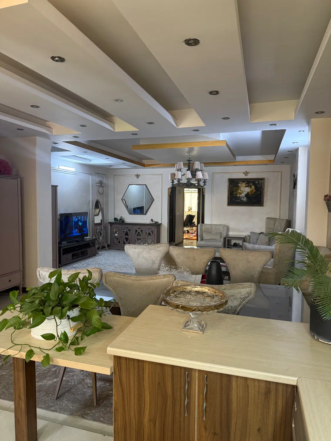 فروش فوری ۱۰۱ متر بسیار تمیز