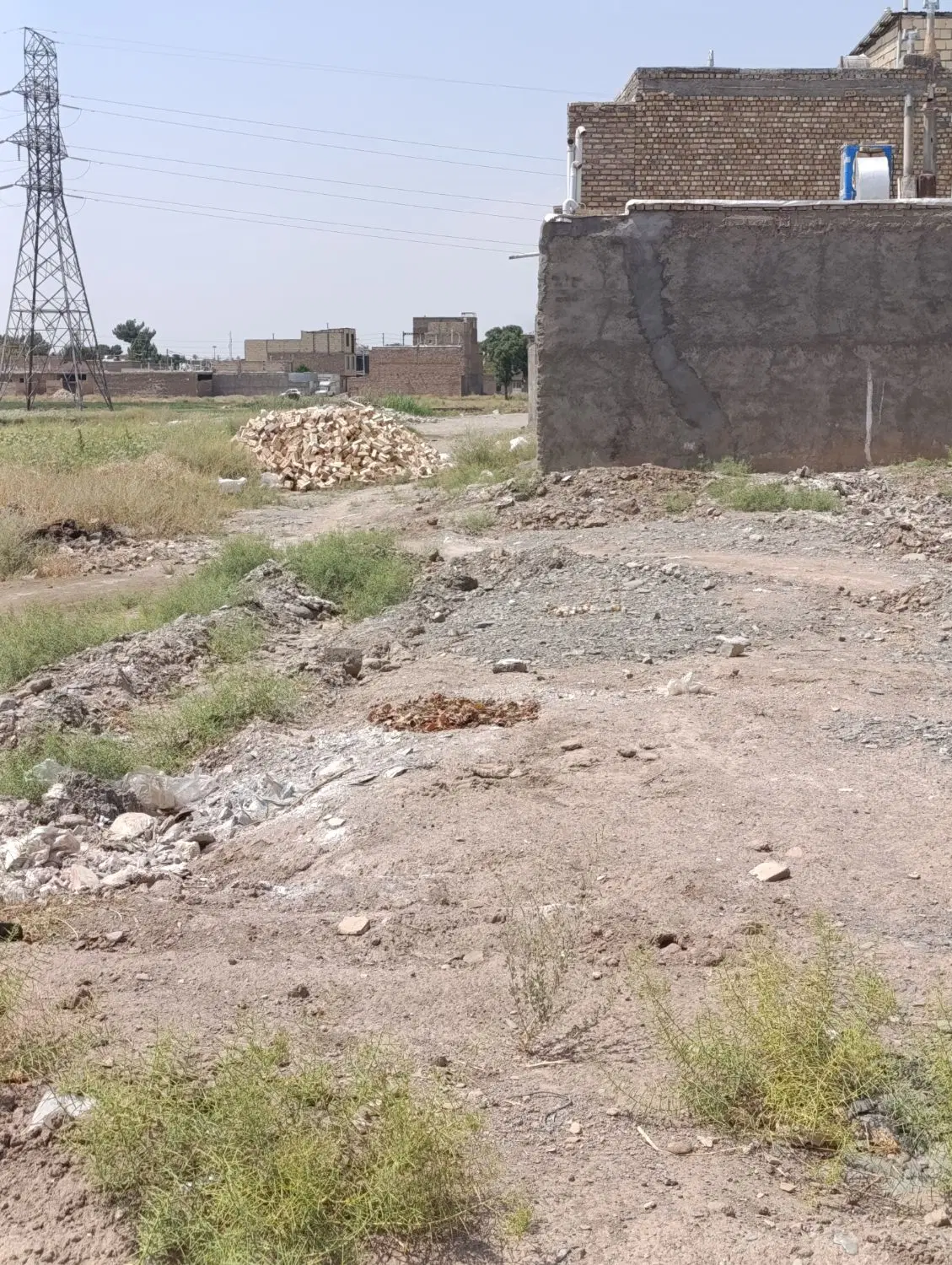 ۱۳۰ متر مربع