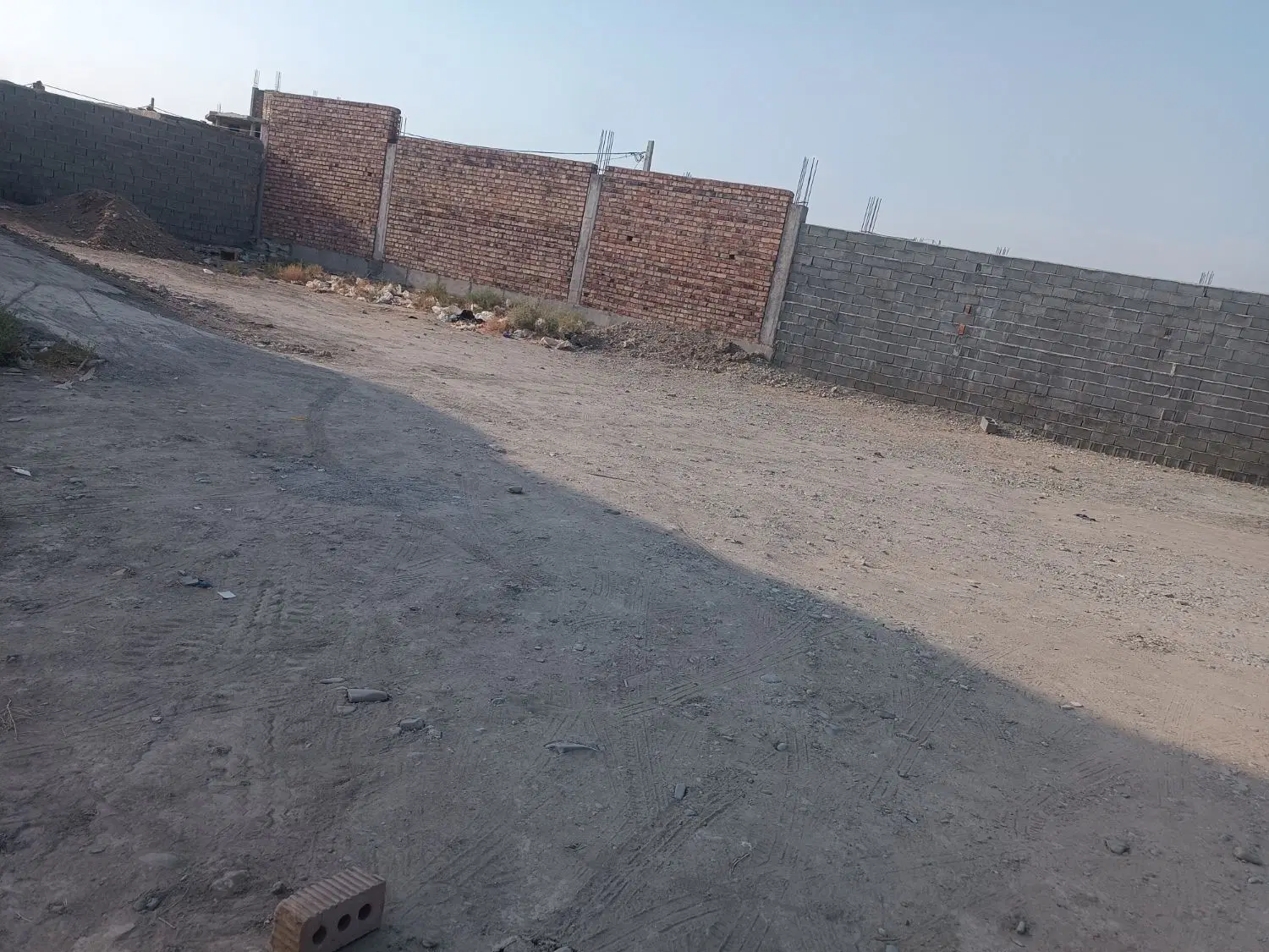 زمین سر فلکه آخر بهشتی آخر غریب آباد
