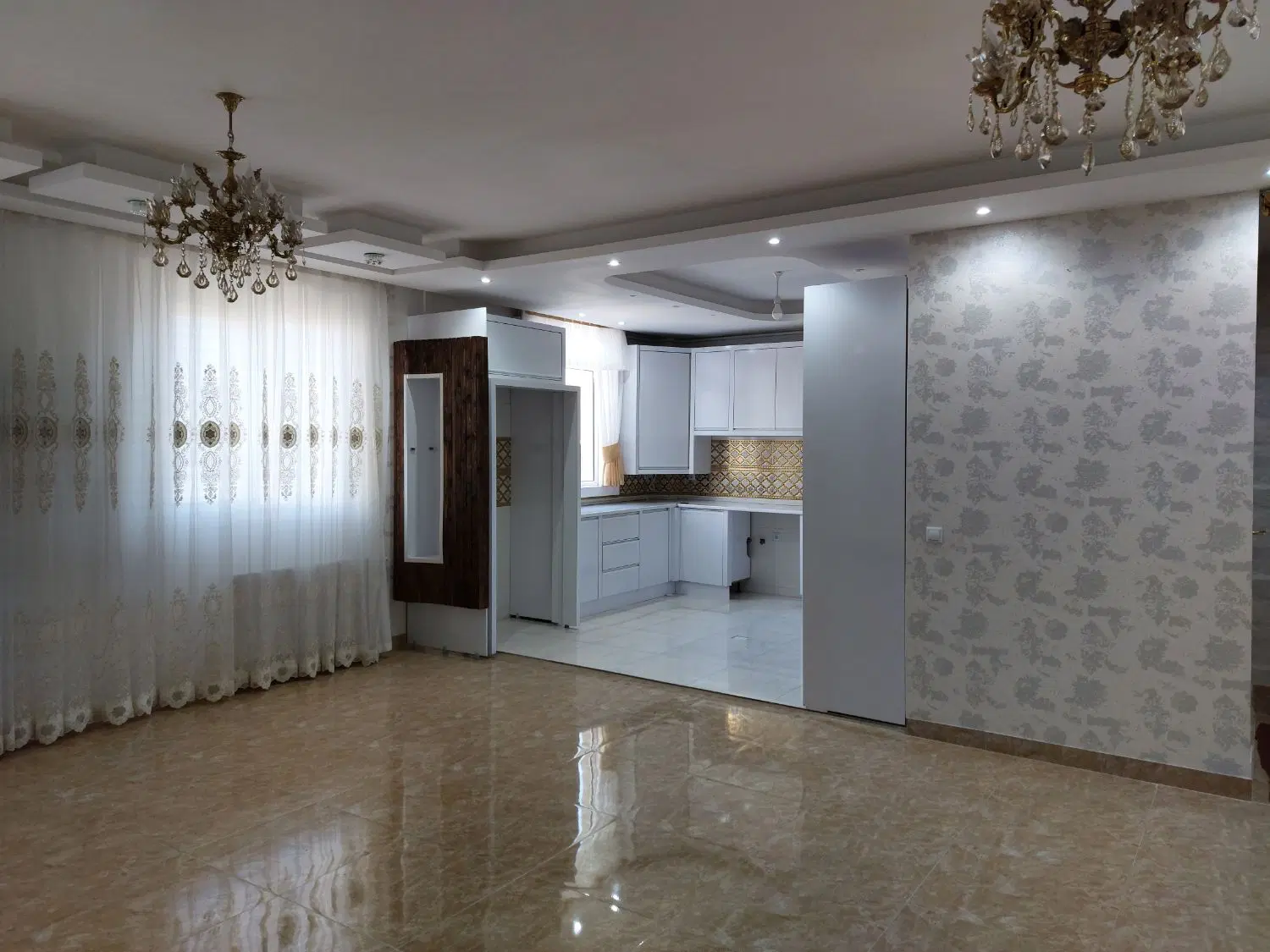 اجاره طبقه دوم ۱۰۰ متر دوخواب در بلوارکشاورز