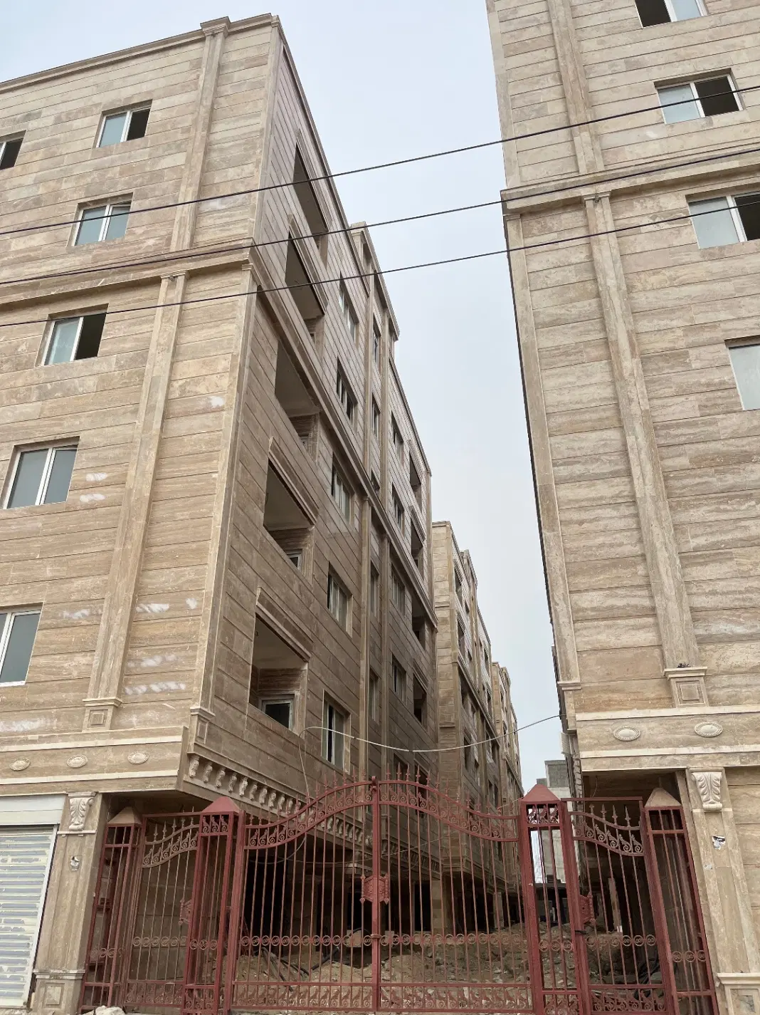 اپارتمان گلشهر مولوی روانبد