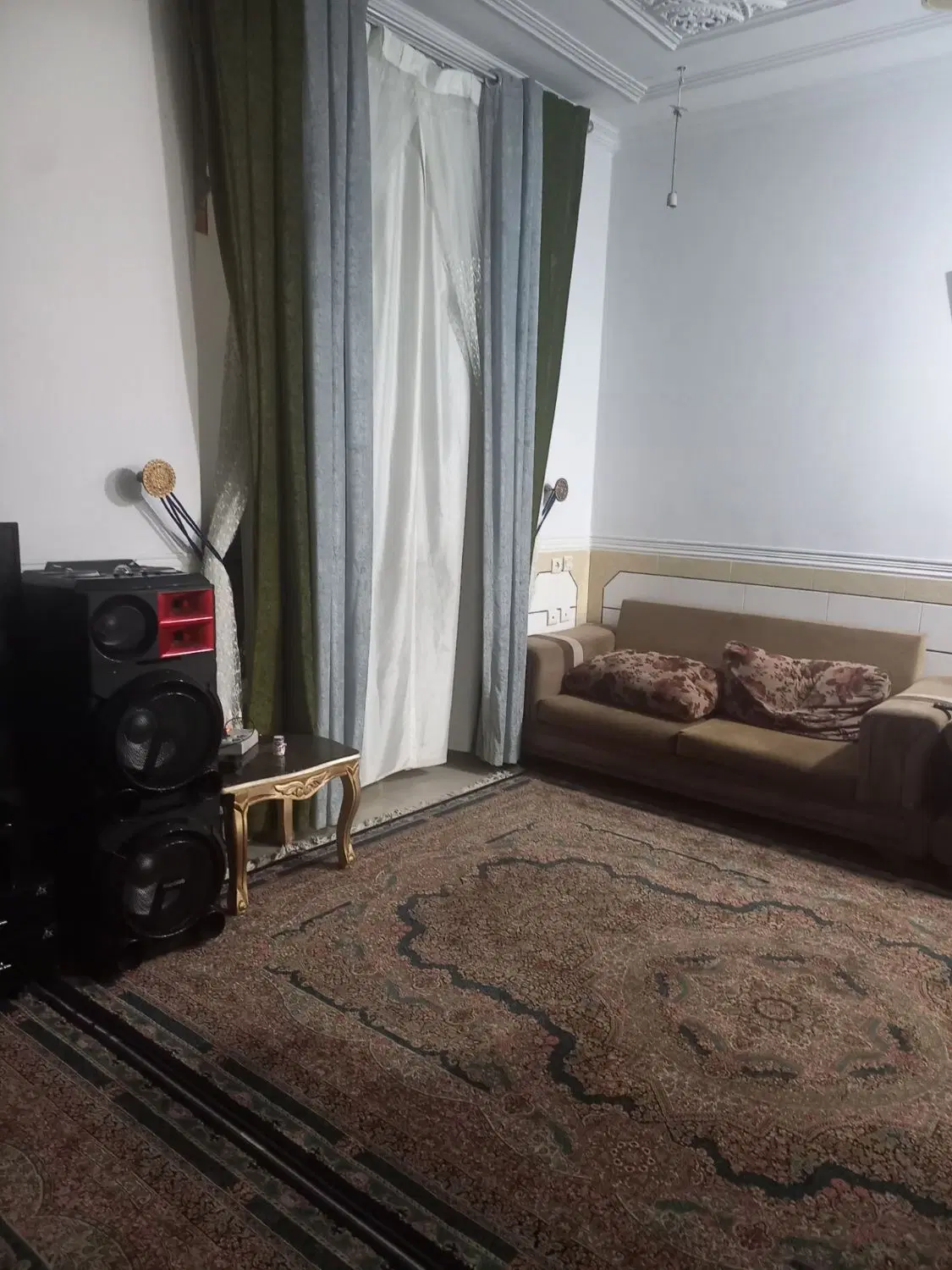 اجاره یک واحد مسکونی ویلایی سه خوابه