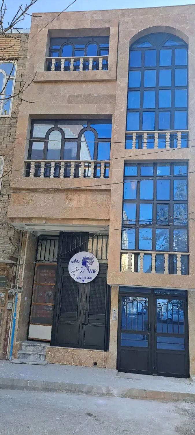 فروش واحدی تجاری ۵۰ متری در حسابی شمالی ۷