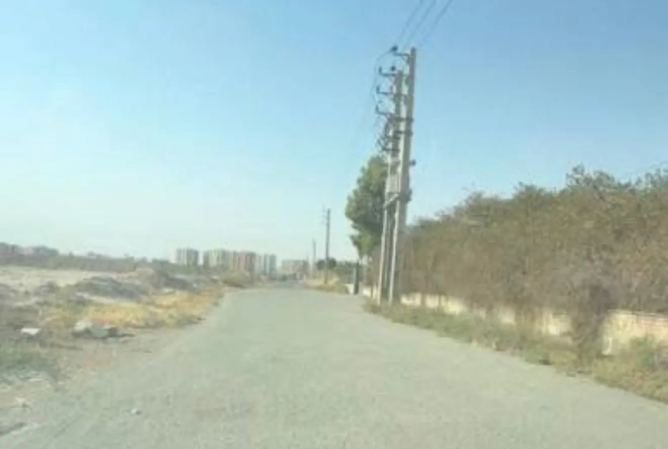 زمین ۲۴۵۰ متر  خیابان درختی فاز یک