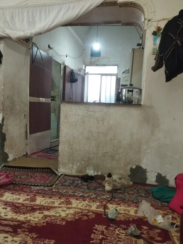خونه فروشی سرباز سند تکبرگ