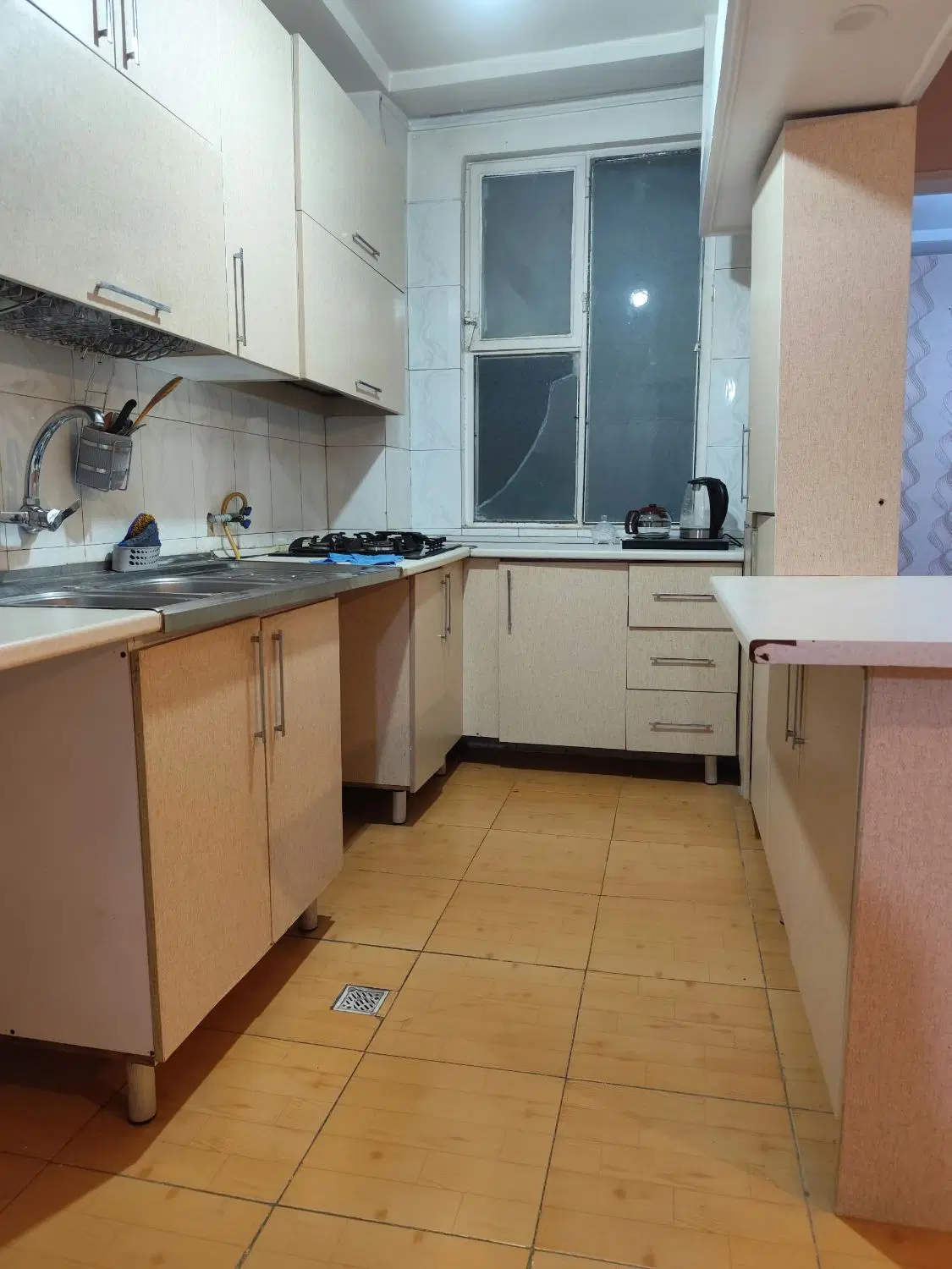 ۴۹متری پارکینگ دار بافان طبقه چهارم