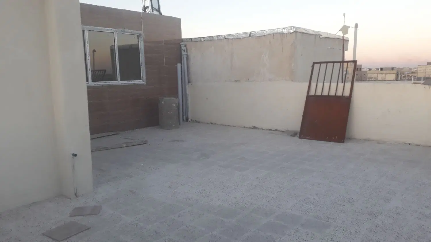 سه طبقه نسیم پنج نقد یا معاوضه